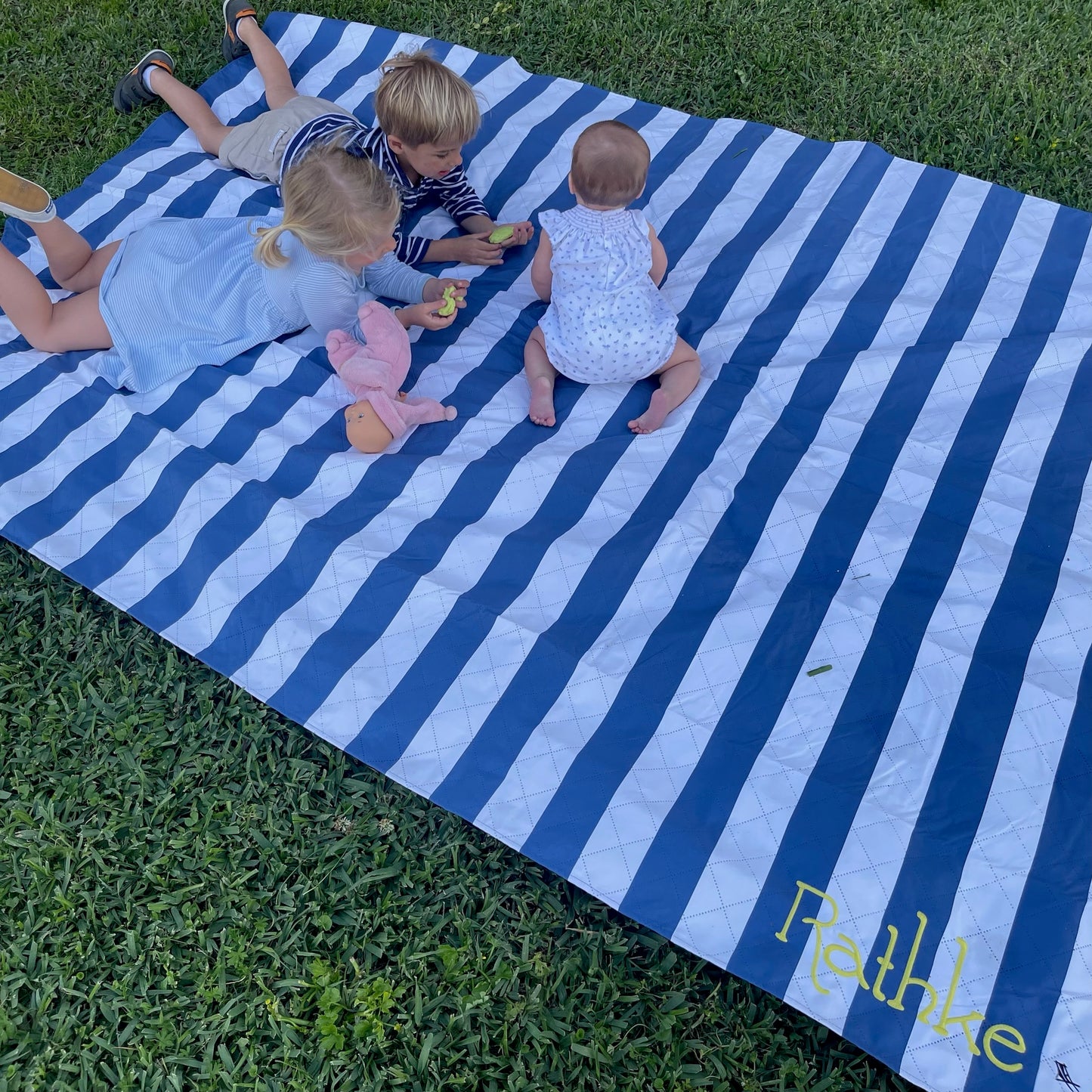 Dock & Bay Blanket