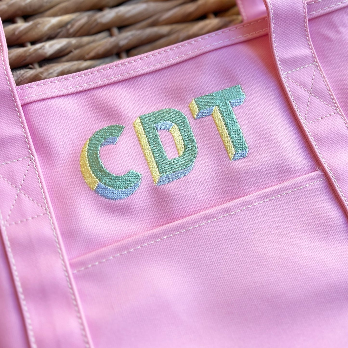TRVL Medium Tote