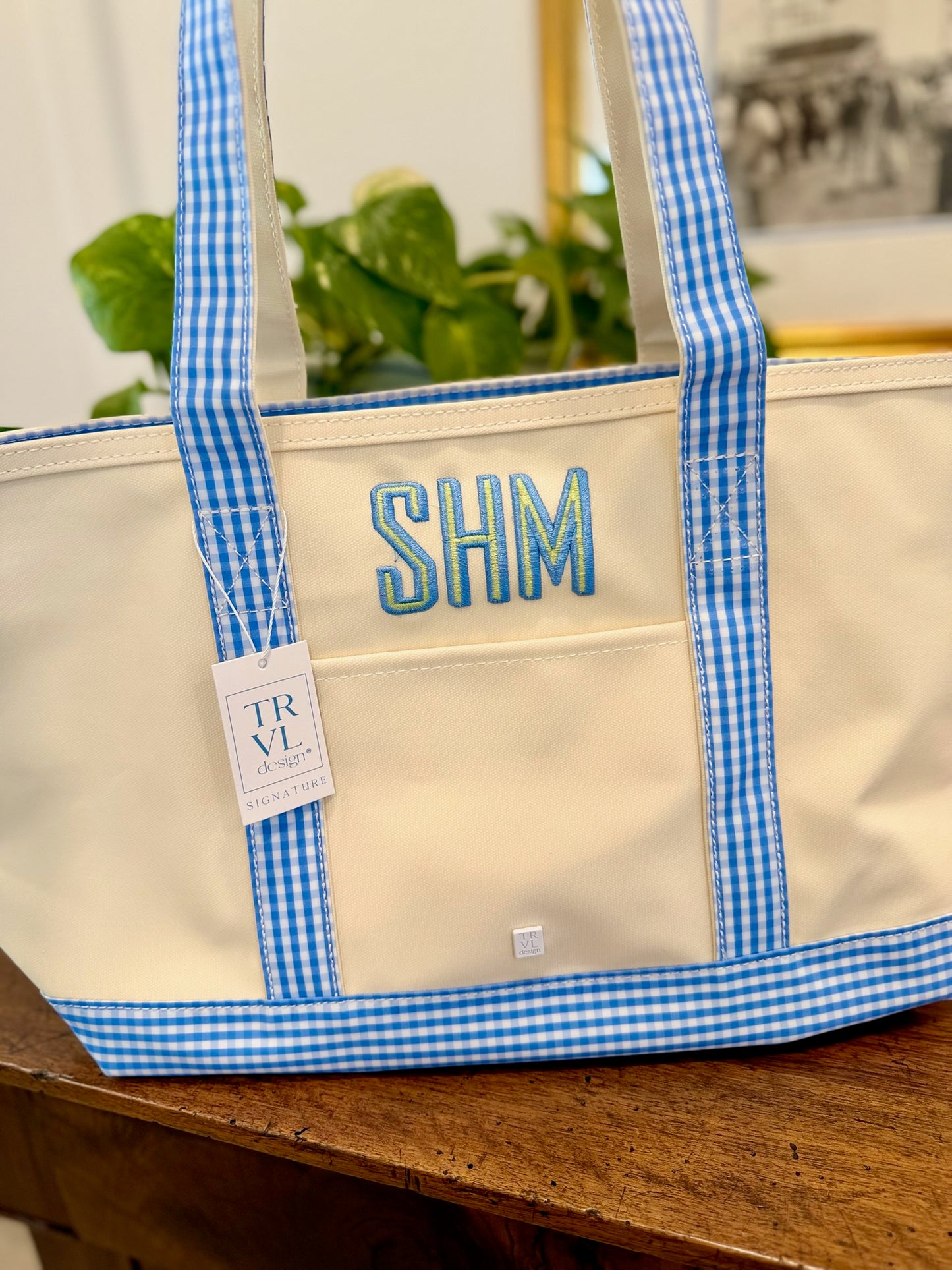 TRVL Medium Tote