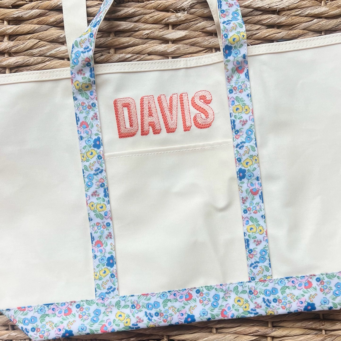 TRVL Maxi Tote