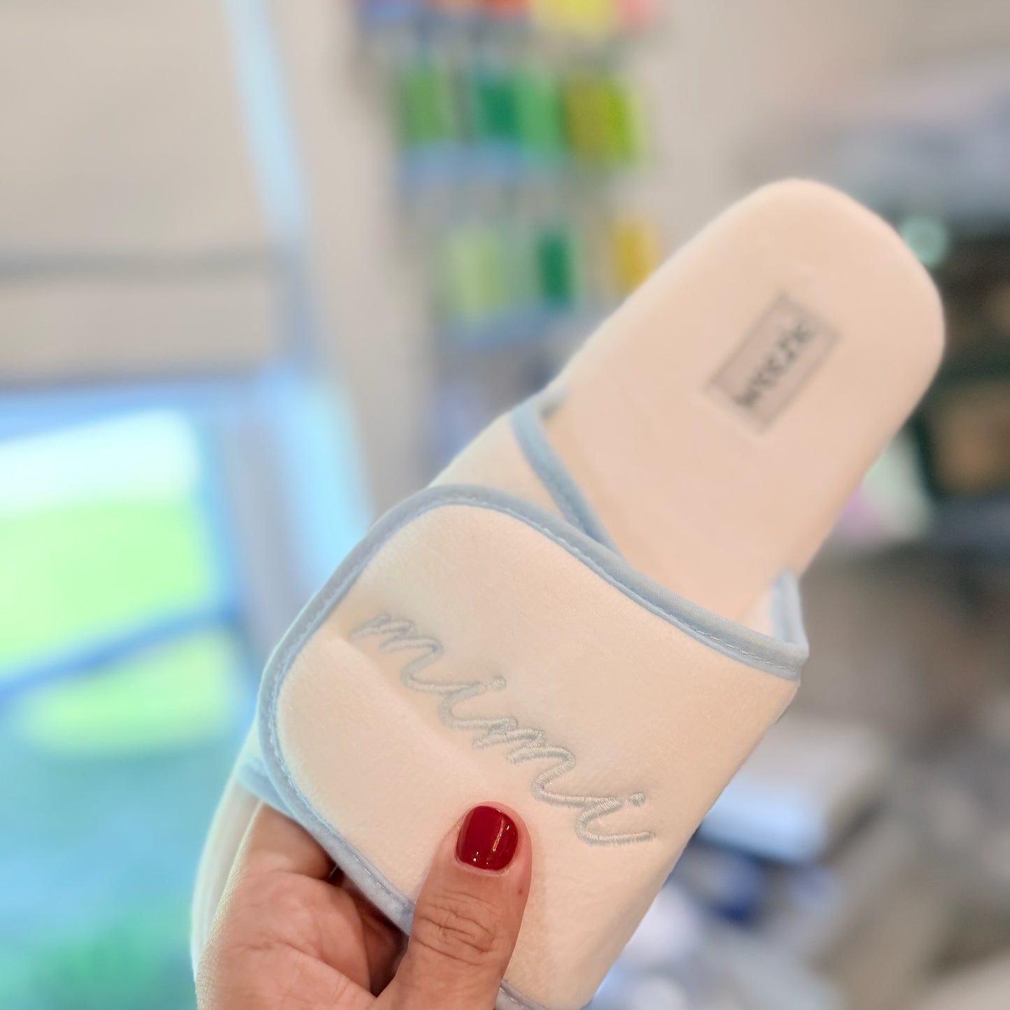 Weezie Adjustable Slippers