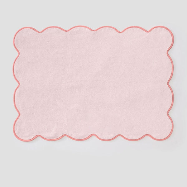 Weezie Scallop Bath Mat