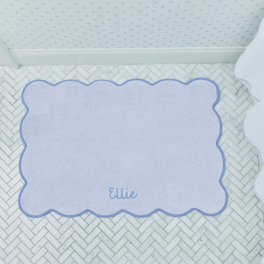 Weezie Scallop Bath Mat